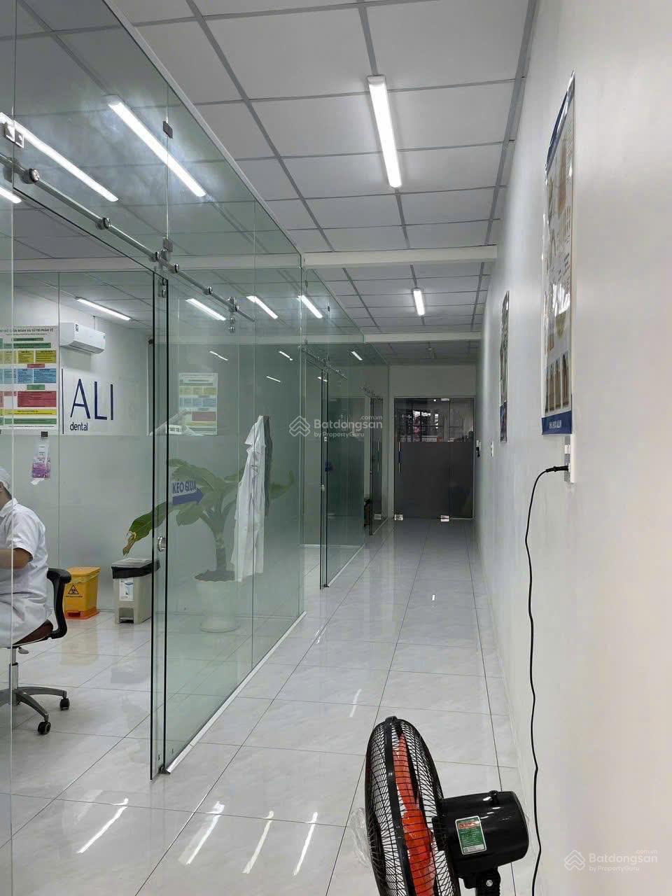 CHO THUÊ NHÀ GÓC 2 MẶT TIỀN ĐƯỜNG 3 THÁNG 2 PHƯỜNG HƯNG LỢI GIÁ 25 TRIỆU