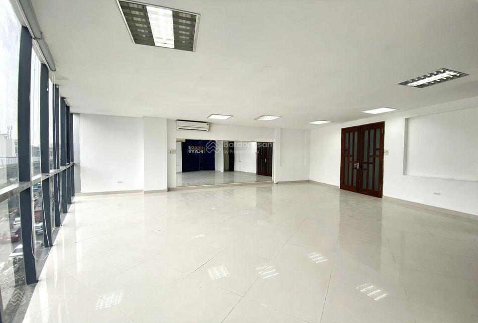 Cho thuê văn phòng Khuất Duy Tiến 70m² Giá 11 triệu/tháng, vị trí đẹp Cho thuê văn phòng Khuất Duy Tiến 70m² Giá 11 triệu/tháng, vị trí đẹp