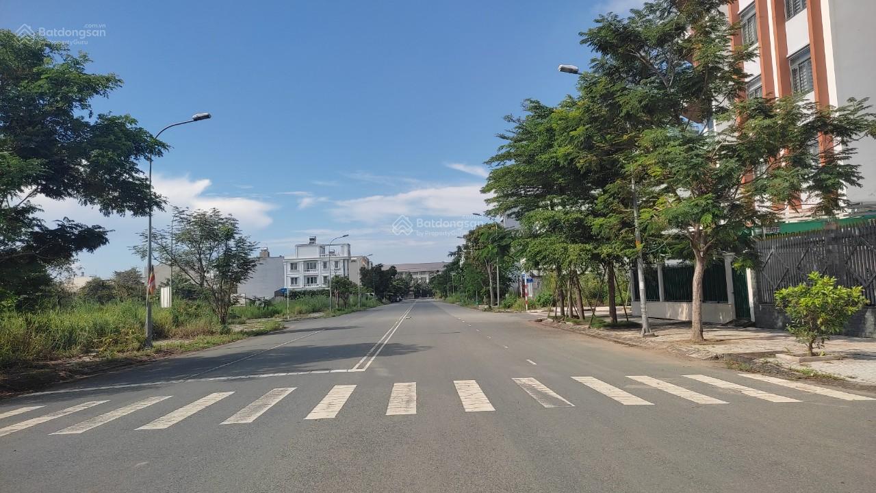 Đất Cát Lái 7x20 đường thông gần trường ĐH giá 65tr/m sổ đỏ cầm tay