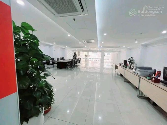 Cần bán nhà mặt phố Hòa Mã, DT 103m2, MT 4,5m, xây 6 tầng thang máy, giá 82 tỷ, LH 0965 190 ***