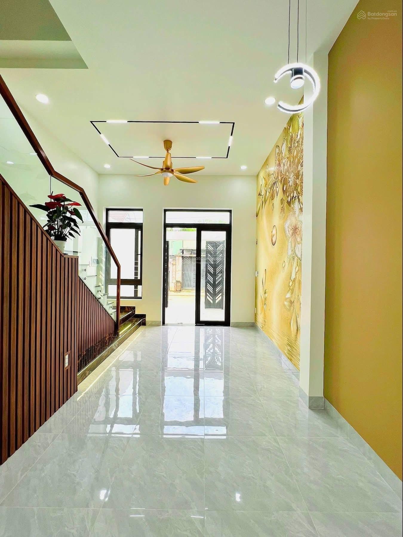 NC Nhà 1 trệt + 2 lầu hẻm 47 Trường Lưu, khu dân cư dân trí cao