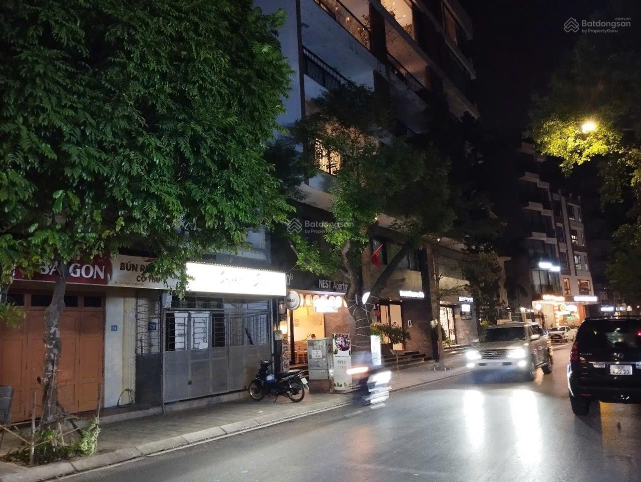 Chủ cần bán gấp lô đất 127m2, mặt tiền 18m oto tải vào đất. Vị trí chỉ người đại sứ quán ở