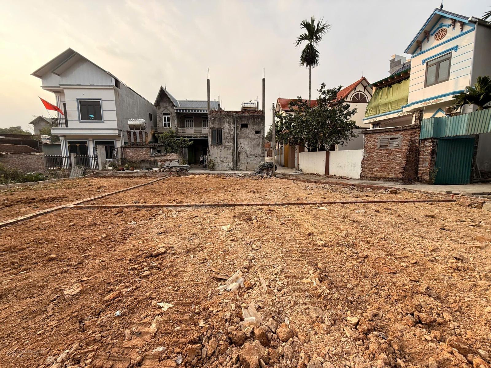 Loanh quanh 2 tỉ có ngay lô đất 91m2 full thổ cư tại Đông Phương Yên, Chương Mỹ, Hà Nội.