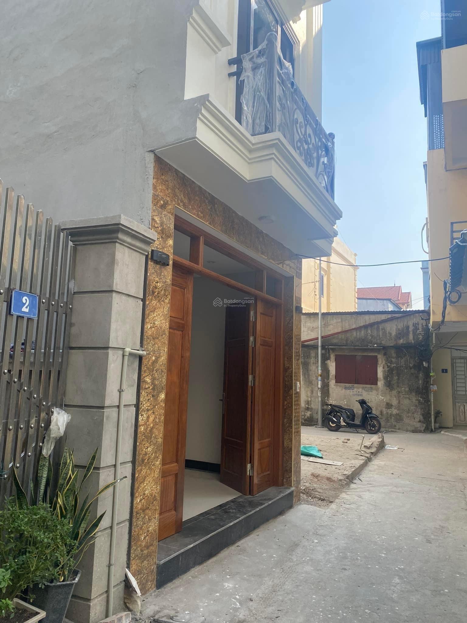 Nhà tổ 10 Yên Nghĩa-Cách 20m ra trục chính kinh doanh.Xây 4,5 tầng-CĂn này đẹp nhất trong tầm tiền