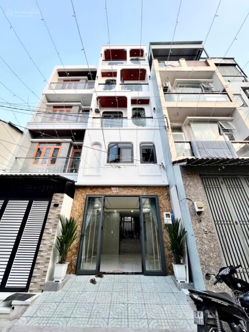 Nhà mới 5 Tầng có Thang Máy 450kg FULl nội thất, 4x17.5m, đúc 4.5 tấm, Giá 8.5 tỷ TL.