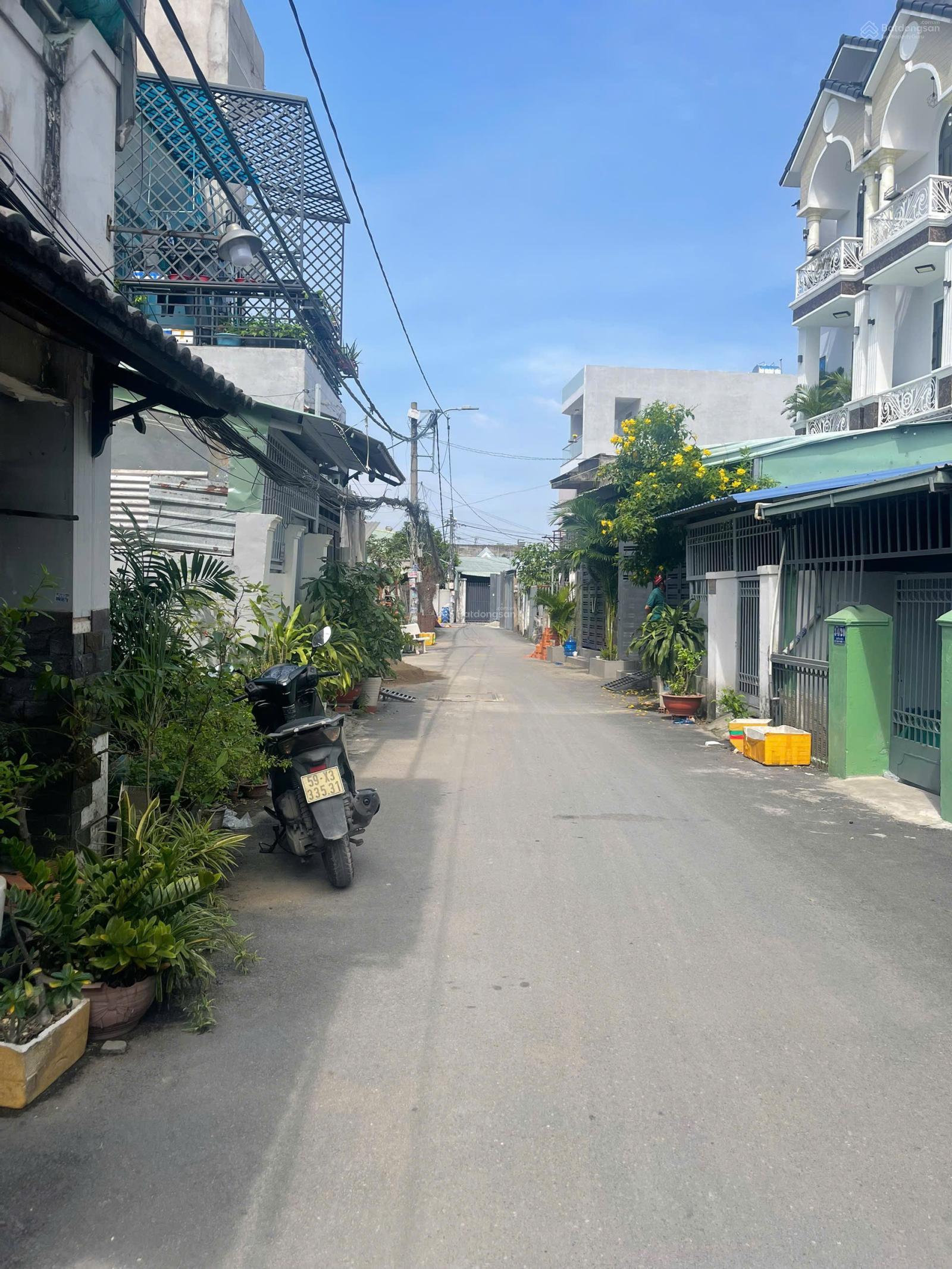 Bán nhà cấp 4 đường số 9, HBP, Thủ Đức đang cho thuê 6tr/th, DT đất 87.3m2 giá 7,3 tỷ LH 0938 677 ***