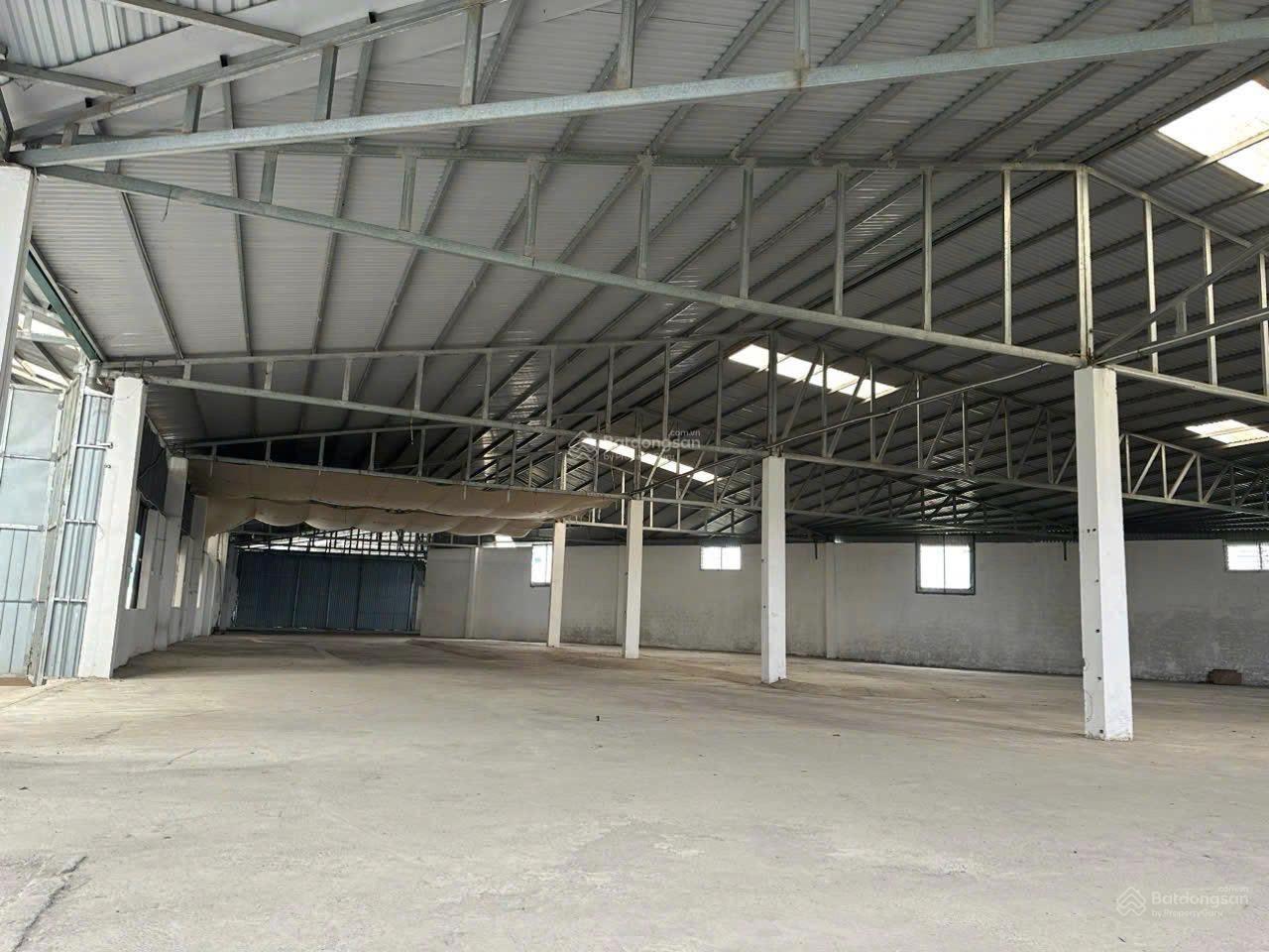 Chính chủ cho thuê kho, xưởng giá rẻ: 1500 m2, 3000 m2 (tại: Xã Phú Cát - Quốc Oai - Hà Nội)