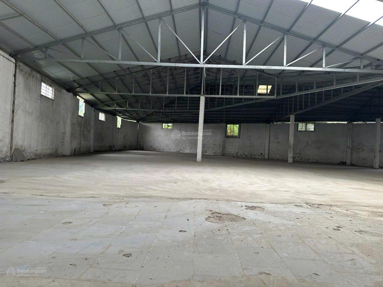 Chính chủ cho thuê kho, xưởng giá rẻ: 1500 m2, 3000 m2 (tại: Xã Phú Cát - Quốc Oai - Hà Nội)