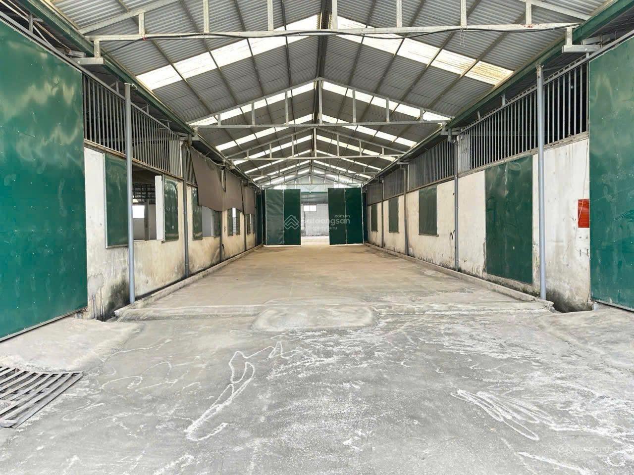 Chính chủ cho thuê kho, xưởng giá rẻ: 1500 m2, 3000 m2 (tại: Xã Phú Cát - Quốc Oai - Hà Nội)