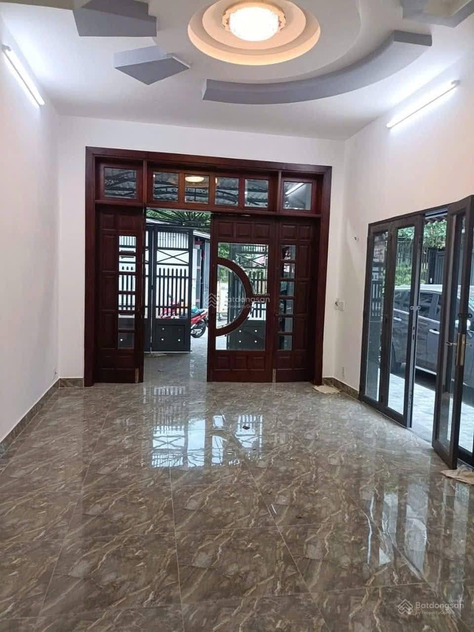 Căn góc 4 tầng Phan Huy Ích, xe hơi né nhau, DT: 4m x 18m - Giá: 9,5 tỷ TL