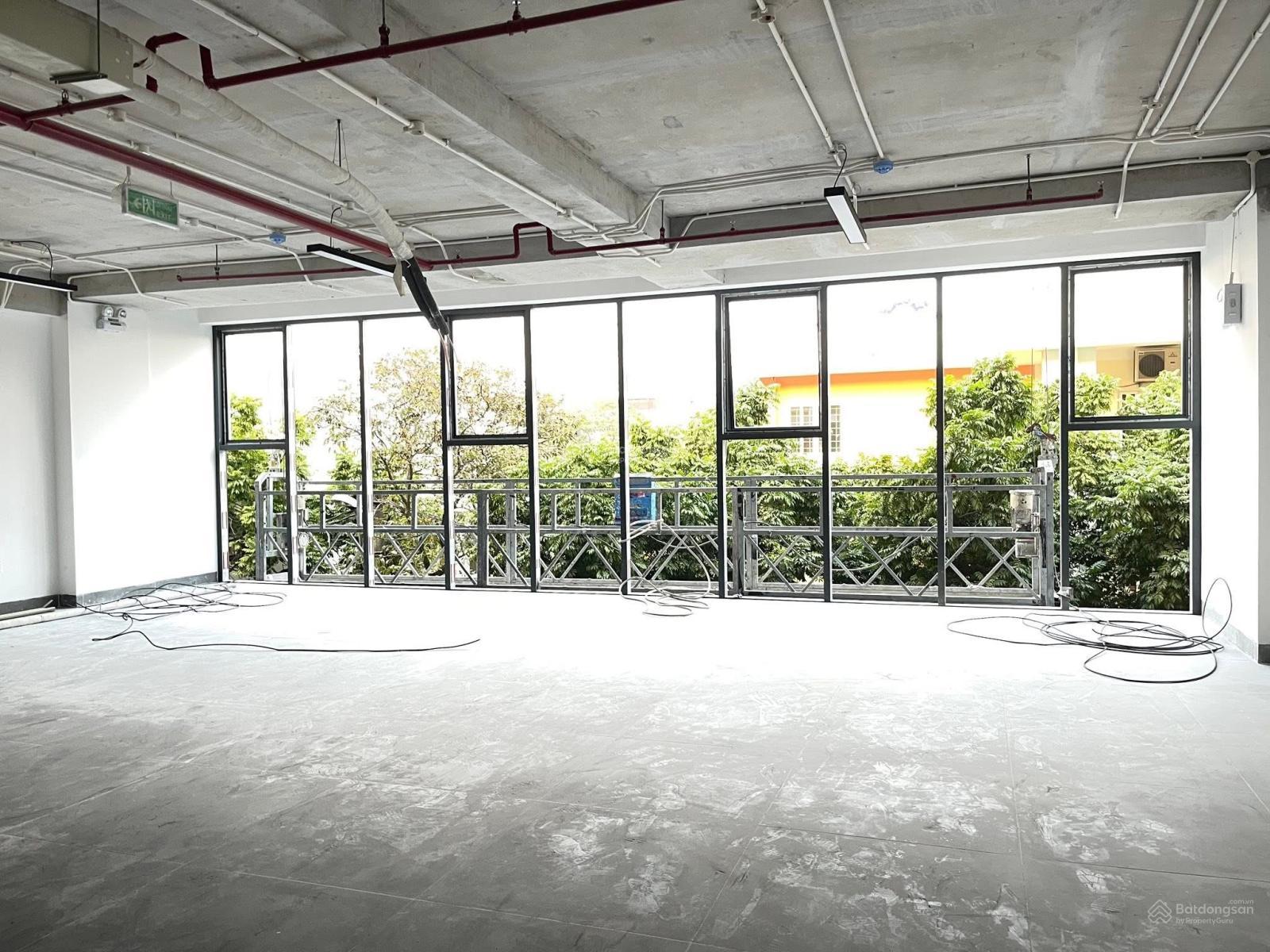 Siêu phẩm toà văn phòng 10 tầng phố Chu Huy Mân Long Biên DT 120m2 MT 9,5m KD 2tỷ/năm giá chỉ 50tỷ