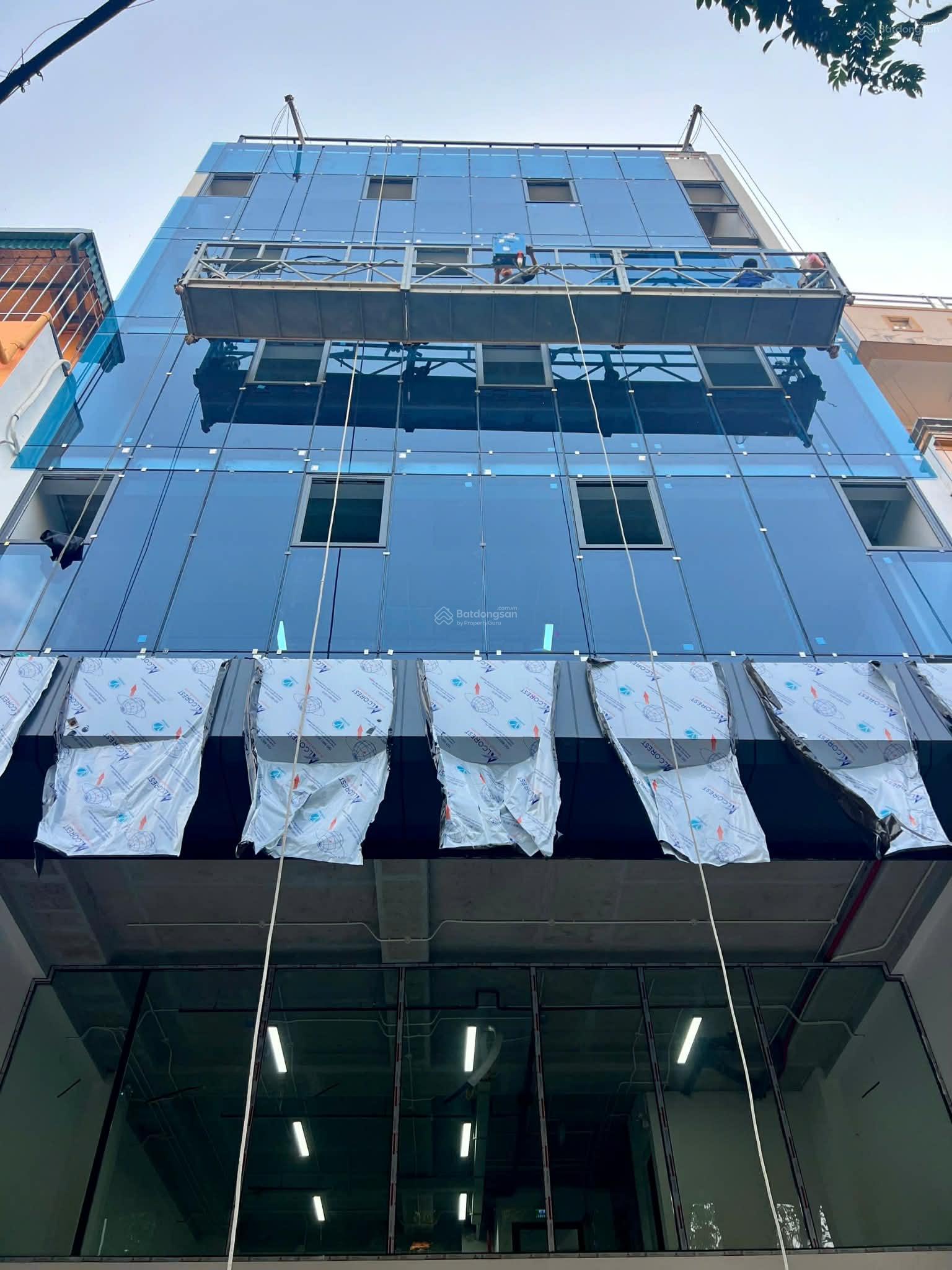 Siêu phẩm toà văn phòng 10 tầng phố Chu Huy Mân Long Biên DT 120m2 MT 9,5m KD 2tỷ/năm giá chỉ 50tỷ