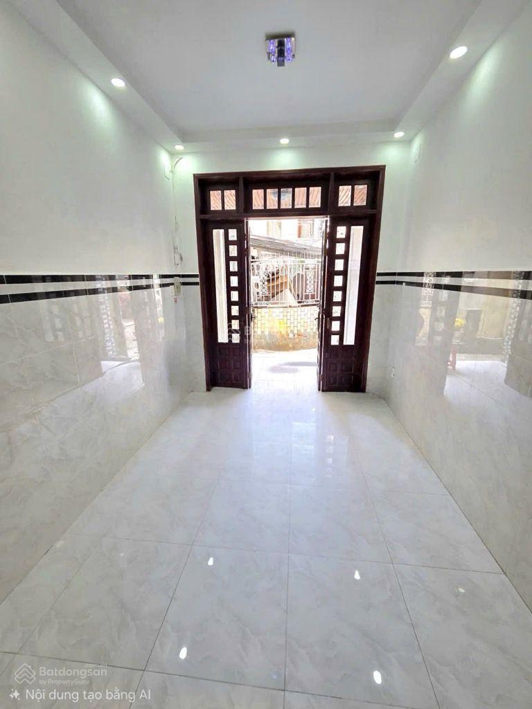 Thích Quảng Đức. Phú Nhuận. Tặng thêm gần 9m trước cửa nhà. Xe tải nhỏ, xe 4 chỗ vào nhà chưa tới 7