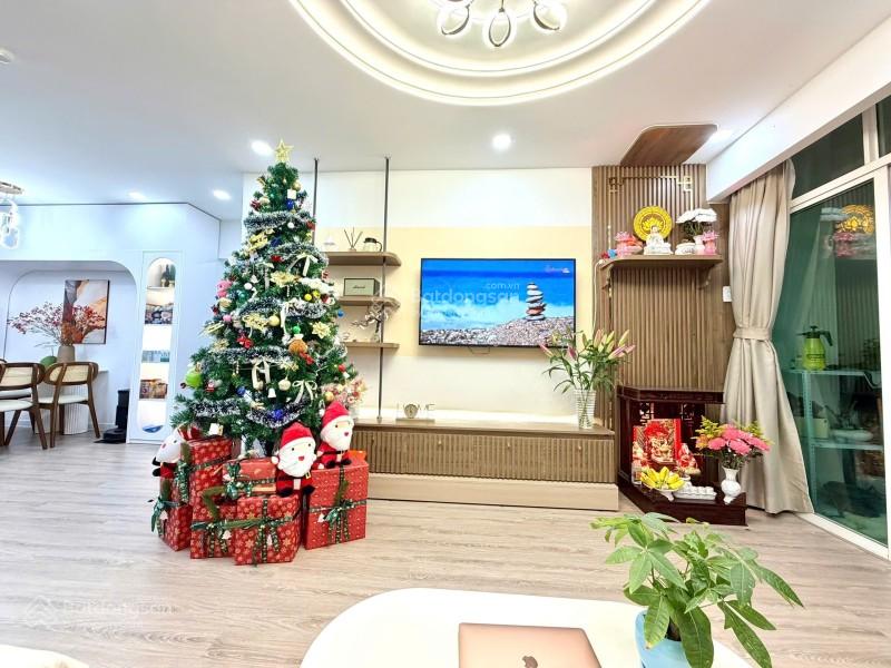 Căn hộ đẹp 3 PN full nội thất gần đại học Rmit Quận 7 căn góc sáng thoáng nhỉnh 5 tỷ