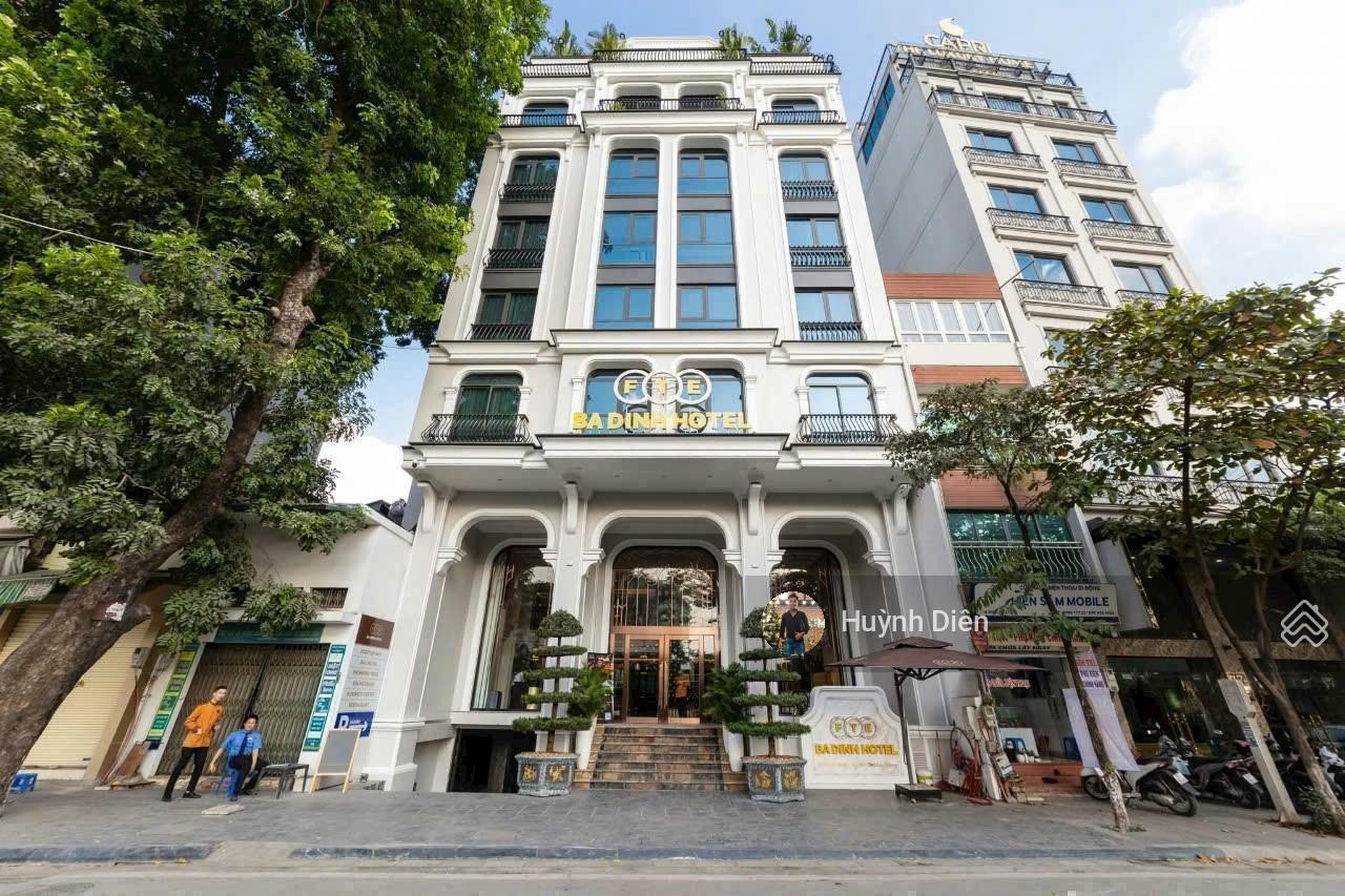 Giá 46 tỷ / Bán tòa nhà CHDV - bề ngang 10m - 6 tầng - HĐT 160 triệu/tháng - Thảo Điền Q2