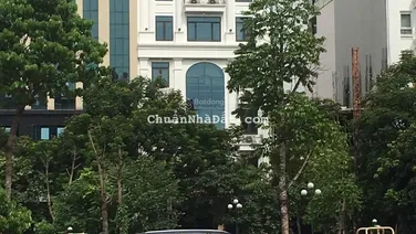 Bán nhà phân lô ngõ kinh doanh phố Phan Văn Trường , DT 100M2 X 3t , mt 7m , 32 tỷ