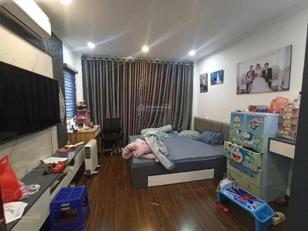 CHỦ NHÀ BÁN GẤP PHÂN LÔ CHÙA BỘC - VỈA HÈ - Ô TÔ TRÁNH. DT 82m2 - MT 6m. GIÁ 33 TỶ. CHỦ NHÀ BÁN GẤP PHÂN LÔ CHÙA BỘC - VỈA HÈ - Ô TÔ TRÁNH. DT 82m2 - MT 6m. GIÁ 33 TỶ.