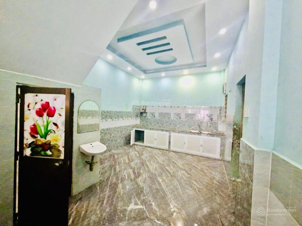 Nhà đẹp 2 tầng sát cạnh Tên Lửa đường ô tô thông ngang hiếm 5m nhỉnh 4 tỷ Nhà đẹp 2 tầng sát cạnh Tên Lửa đường ô tô thông ngang hiếm 5m nhỉnh 4 tỷ