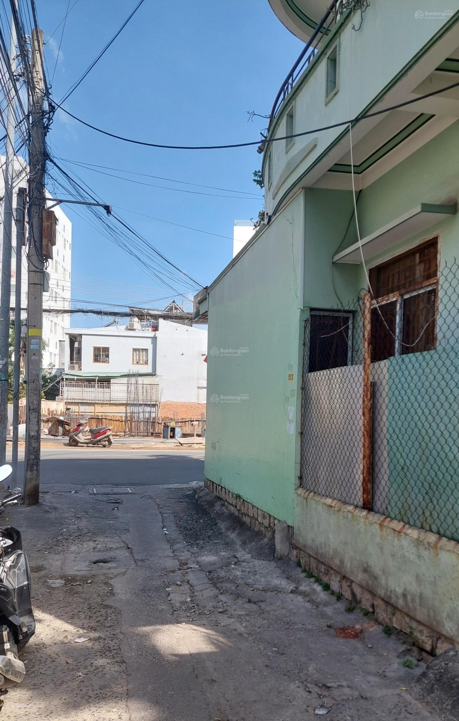 Hàng hiếm bán đất ngang 11m cách biển chỉ 200m, cách Đg Đặng Tất chỉ 1 căn nhà