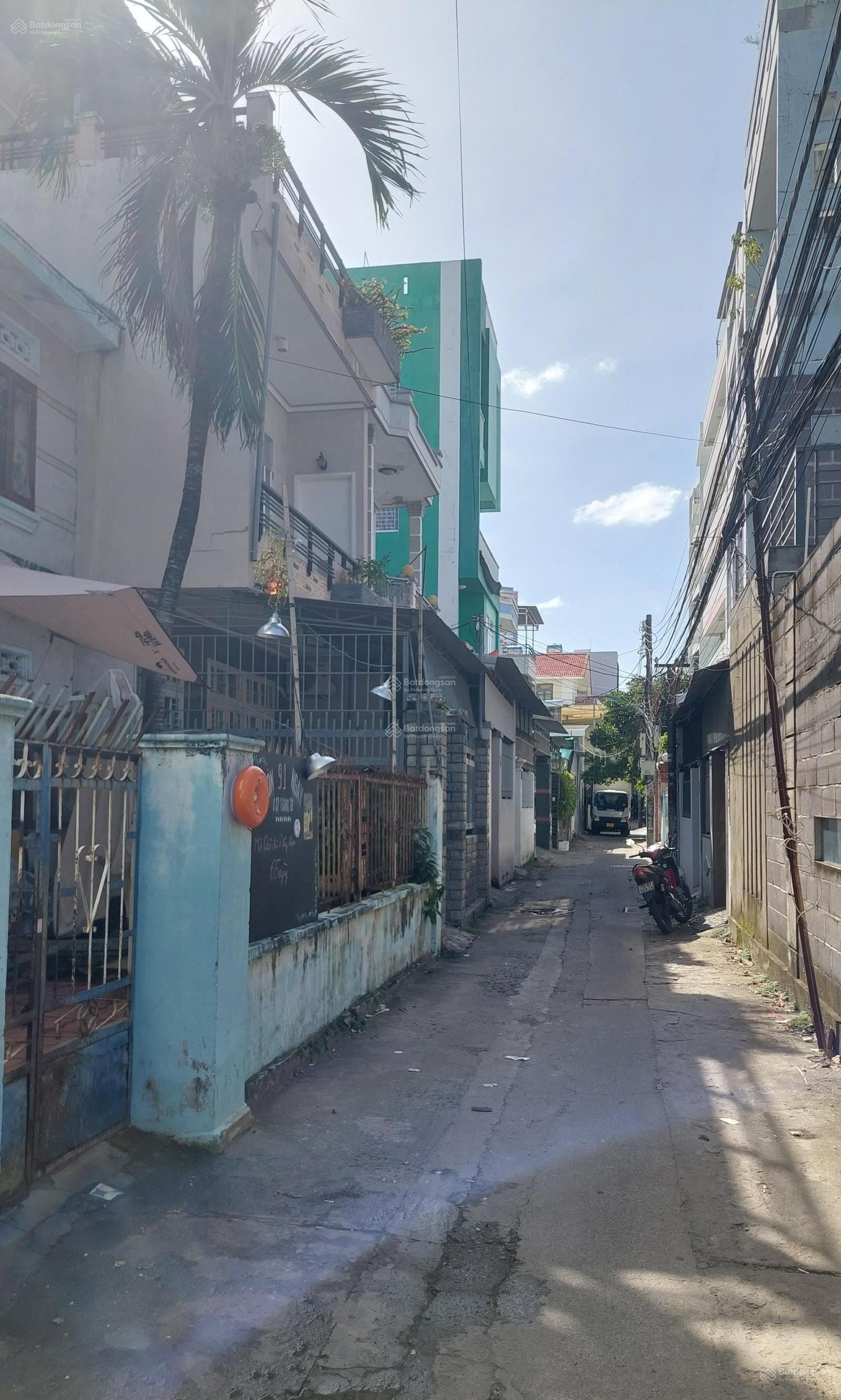 Hàng hiếm bán đất ngang 11m cách biển chỉ 200m, cách Đg Đặng Tất chỉ 1 căn nhà