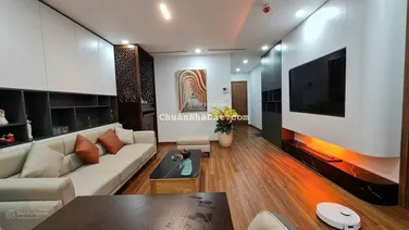 Chính chủ bán CH (3N - 2VS). DT: 95m2. Giá 7,9 tỷ. Đc: Goldsilk Complex, Vạn Phúc. Full nội thất.