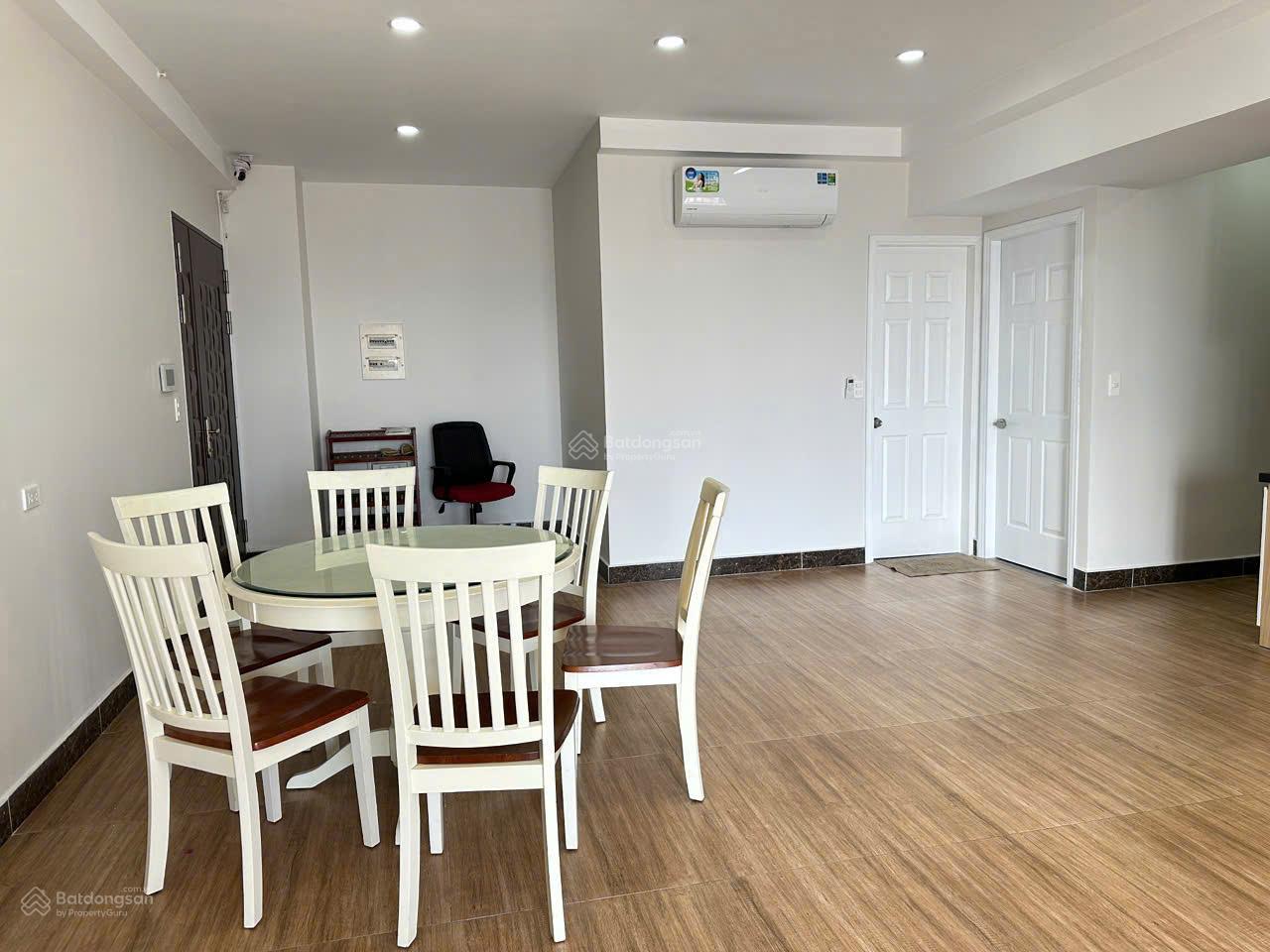 Cần cho thuê căn hộ Cosmo Quận 7. 123m2, 3PN, 2WC. Giá siêu rẻ