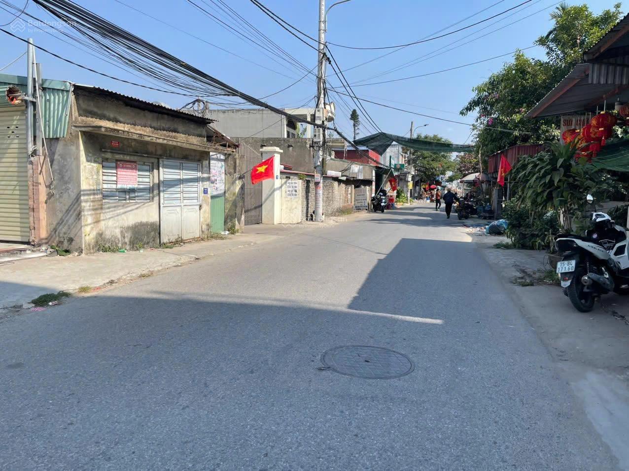 458. Bán lô đất mặt đường kiều hạ hải an . Diện tích 80m (5.1x16) hướng đông nam .