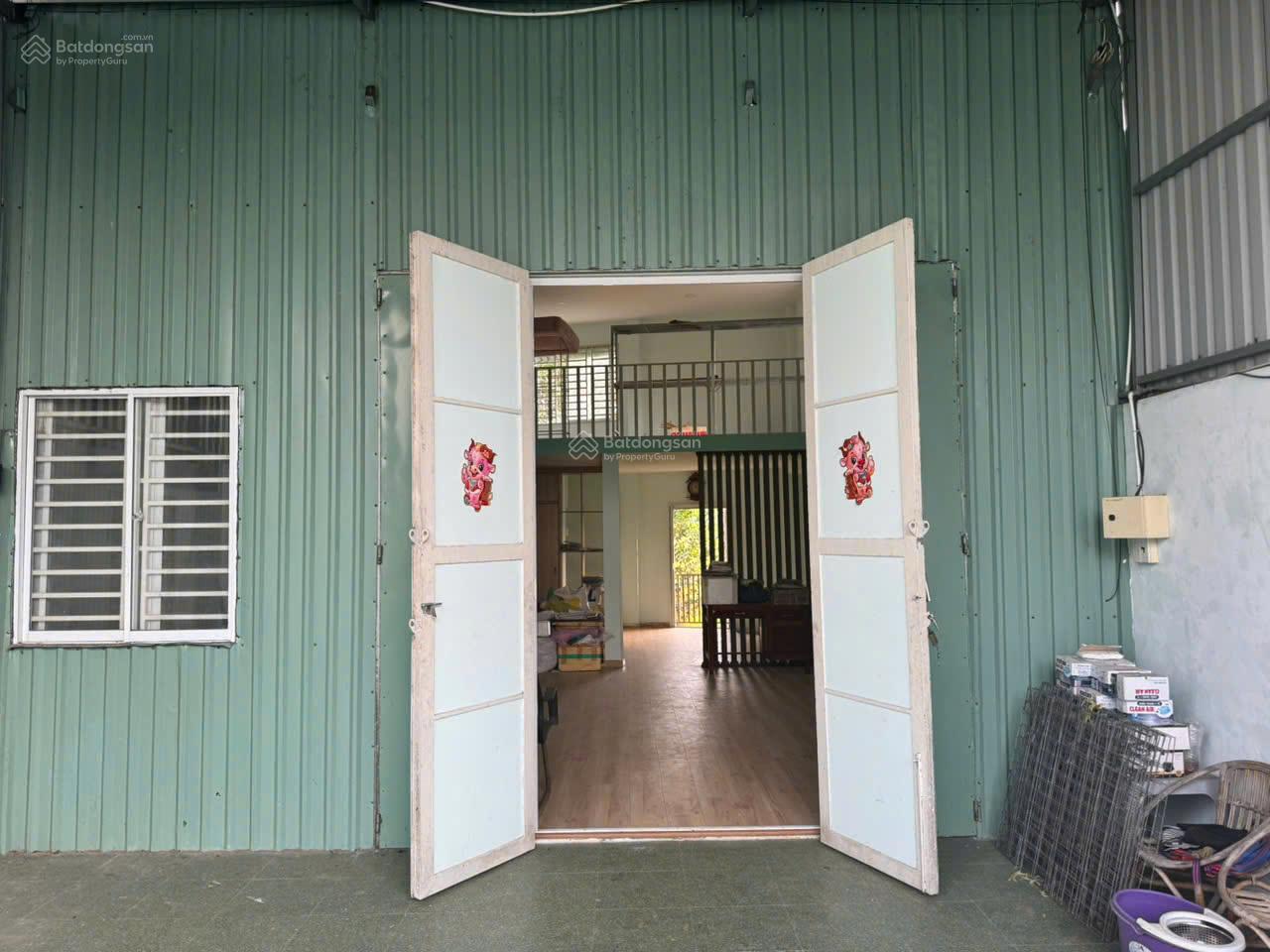 BÁN NHÀ 2 TẦNG KẾ THÀNH PHỐ TÂN AN 6X50 ĐƯỜNG TL 12M NHIK 2 TỶ BÁN NHÀ 2 TẦNG KẾ THÀNH PHỐ TÂN AN 6X50 ĐƯỜNG TL 12M NHIK 2 TỶ