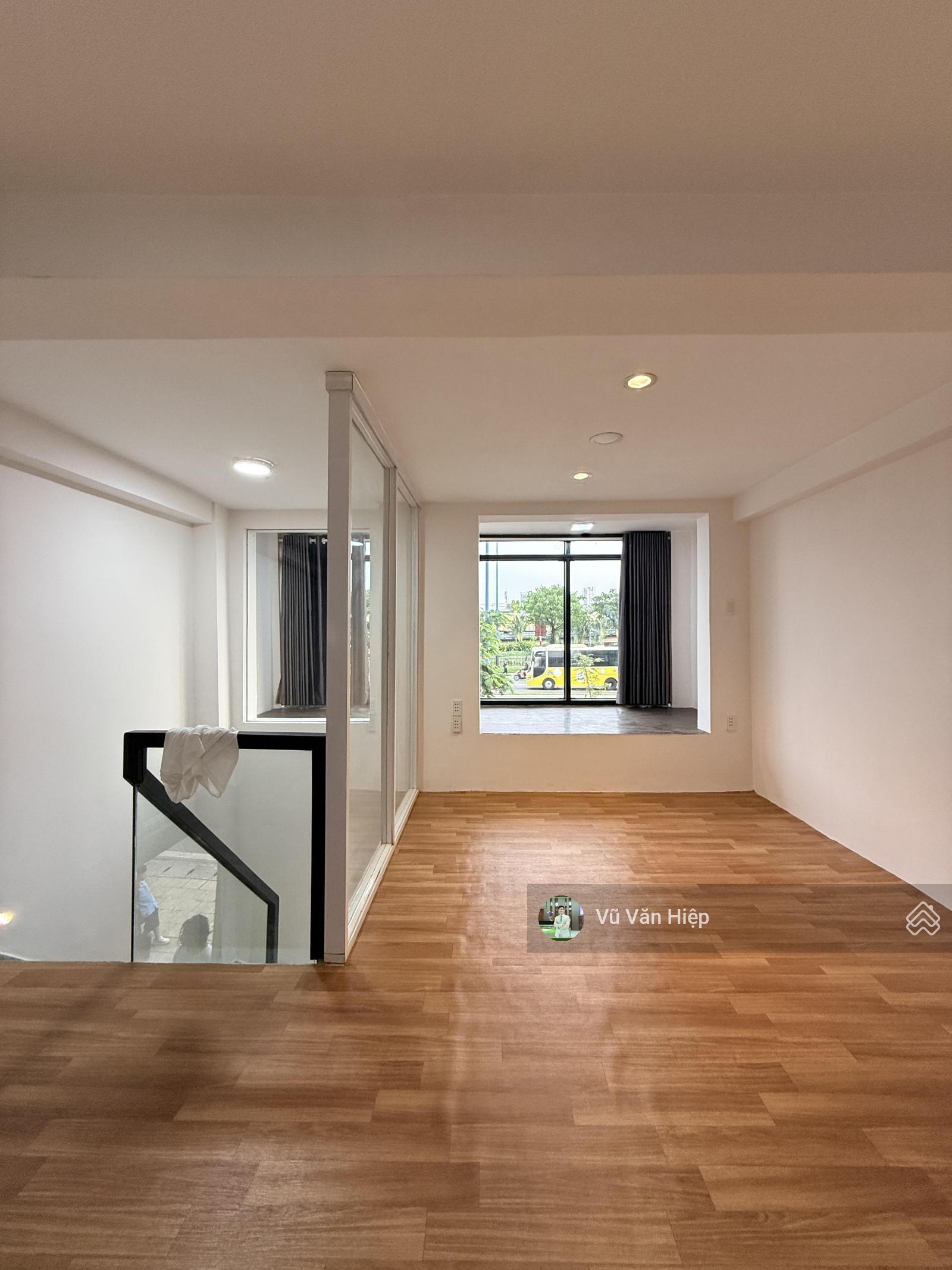 Mặt tiền Võ Văn Kiệt, 3 lầu 4.6m x 6m chỉ hơn 6 tỷ. Lh 0909 779 *** Hiệp Realty