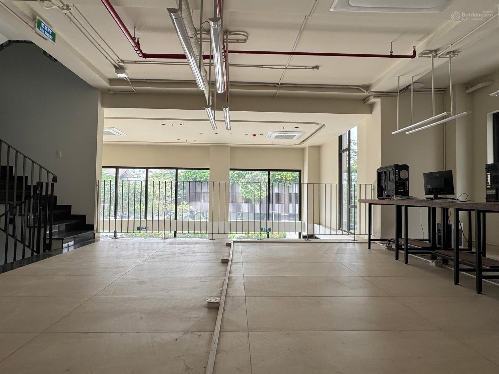 Cho thuê nhà, mặt bằng, showroom, VP, DTSD 450m2 mặt tiền đường 20m khu Đảo Kim Cương Q2 35tr/th Cho thuê nhà, mặt bằng, showroom, VP, DTSD 450m2 mặt tiền đường 20m khu Đảo Kim Cương Q2 35tr/th