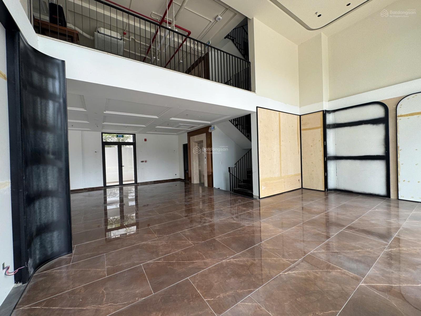 Cho thuê nhà, mặt bằng, showroom, VP, DTSD 450m2 mặt tiền đường 20m khu Đảo Kim Cương Q2 35tr/th Cho thuê nhà, mặt bằng, showroom, VP, DTSD 450m2 mặt tiền đường 20m khu Đảo Kim Cương Q2 35tr/th