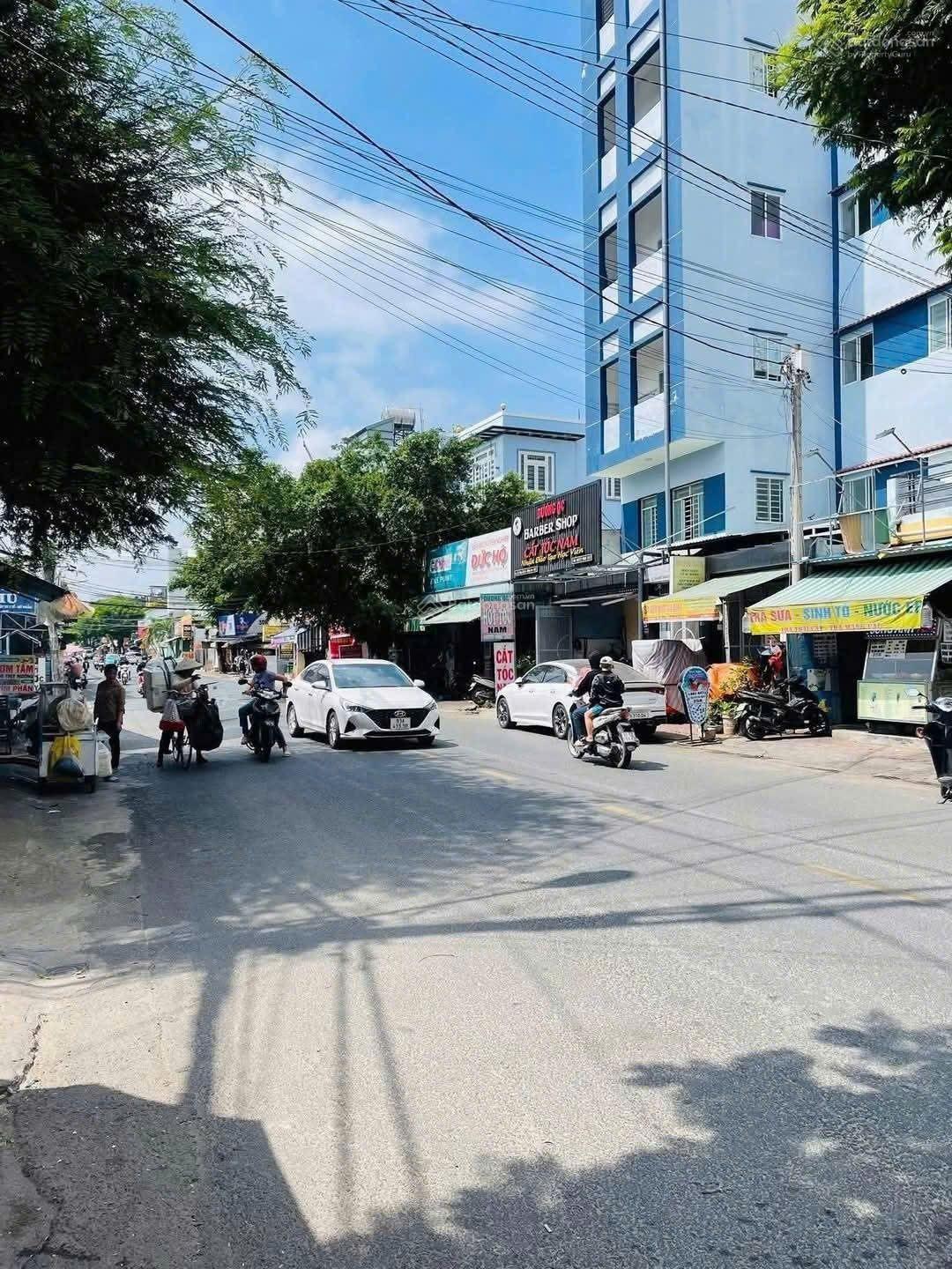 Bán Toà Nhà 1200m2 , 1 Hầm 7 Lầu Có Thang Máy Mặt Tiền Đường Trần Thị Cờ, P.Thới An, Q12. Giá 35 tỷ