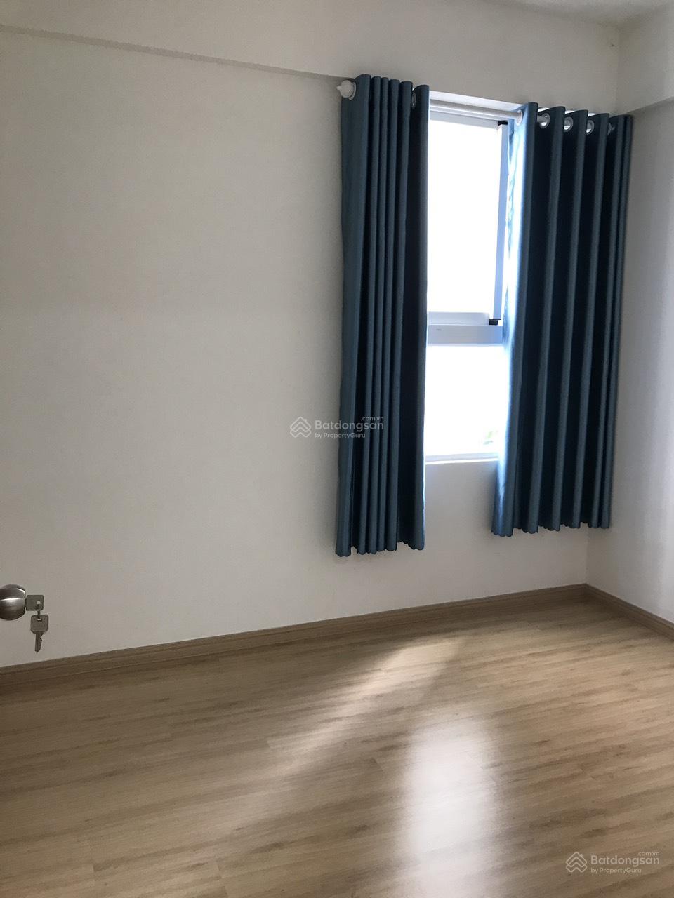 Chính chủ bán căn Soho 2PN, nội thất cơ bản sổ hồng riêng giá 2.8 tỉ. Liên hệ em: 0938 666 ***