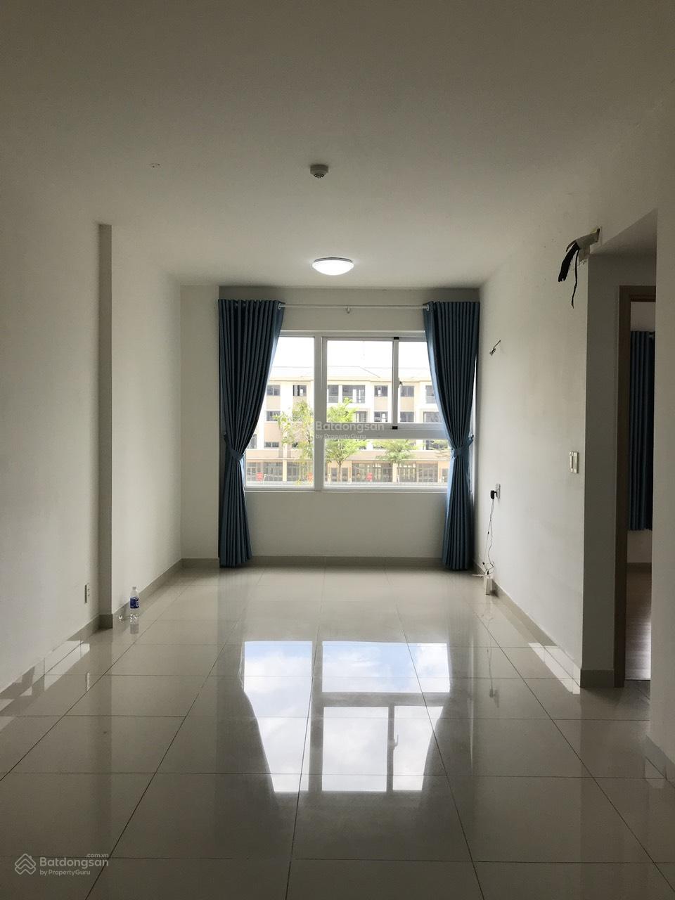 Chính chủ bán căn Soho 2PN, nội thất cơ bản sổ hồng riêng giá 2.8 tỉ. Liên hệ em: 0938 666 ***