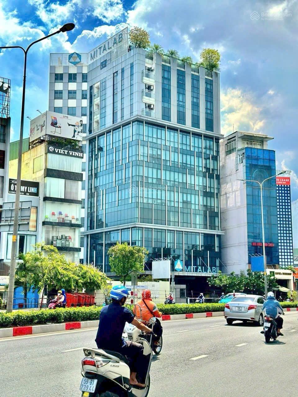 Tốt nhất khu vực, khuôn đất lớn DT 844m2, MT Xô Viết Nghệ Tĩnh, khu phố ngân hàng sầm uất