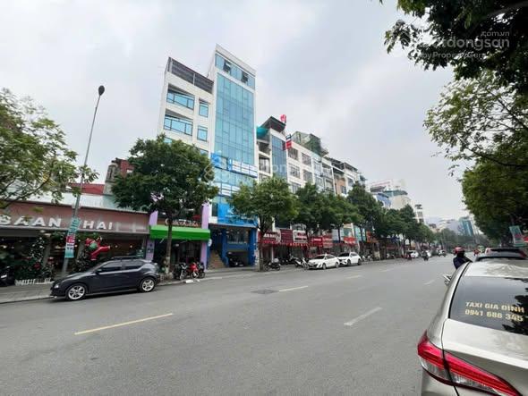 Bán gấp mảnh đất mặt tiền phố Khúc Thừa Dụ - Trương Công Giai, Dịch Vọng, Cầu Giấy dt 128m2 75 tỷ