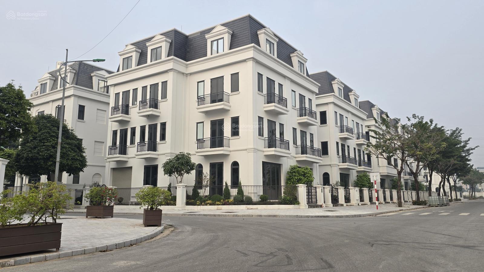Cho thuê BT tại Solasta Mansion, 18 triệu, 212m2, cho thuê lâu dài, Nhà Thô, Hà Đông, HN