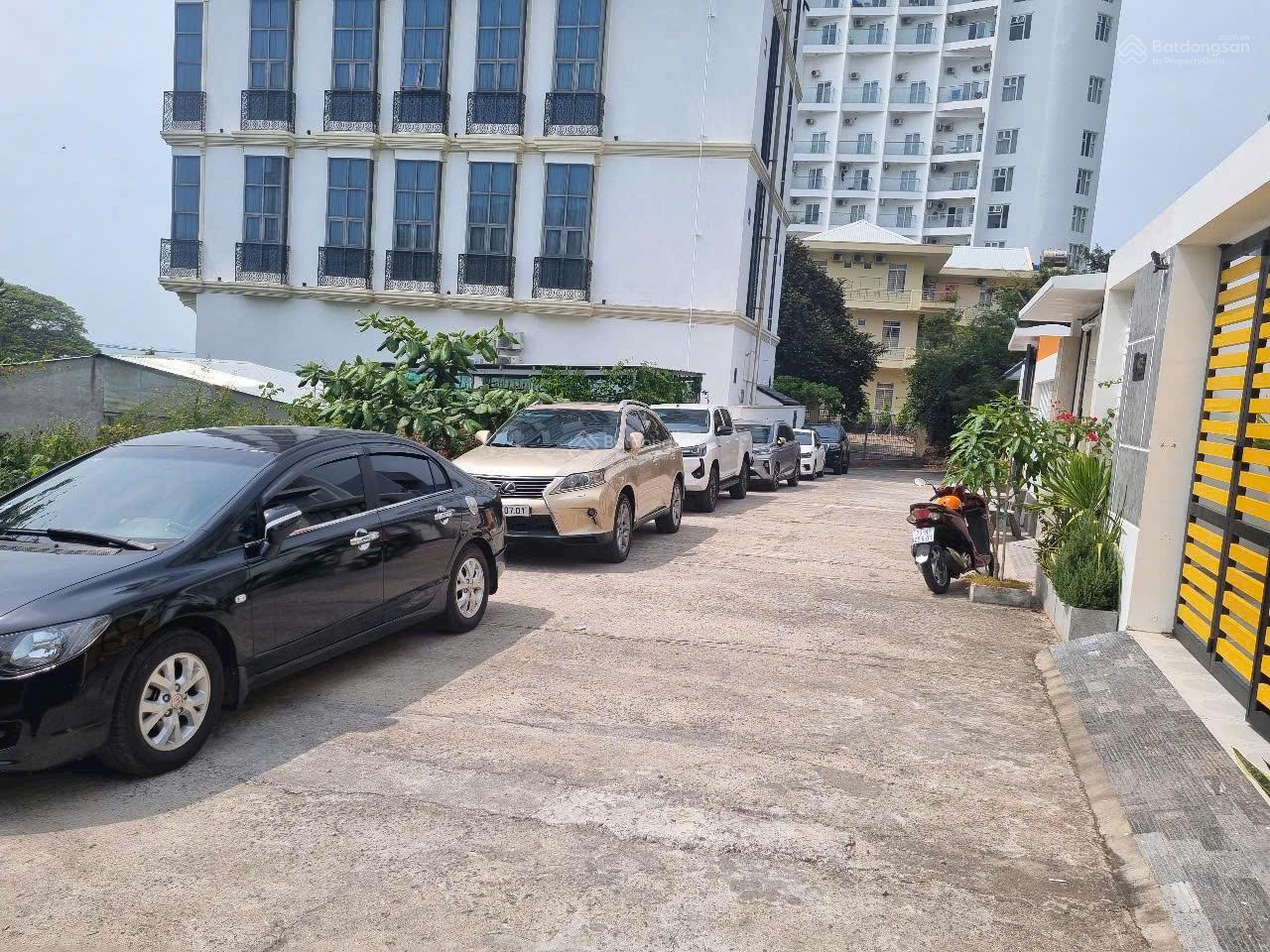 Bán biệt thự 2 mặt tiền trước sau view trưc diện biển đường nội bộ 8m khu Trần Phú, Vũng Tàu