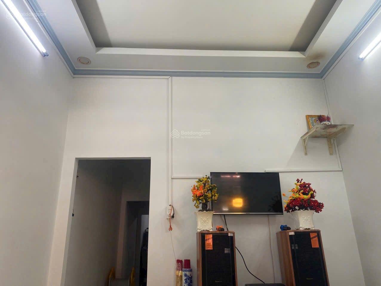 Bán Nhà Mặt Phố Nguyễn Văn Linh, 10 tỷ, 140m2, 4PN, 3WC, Ninh Kiều, Cần Thơ