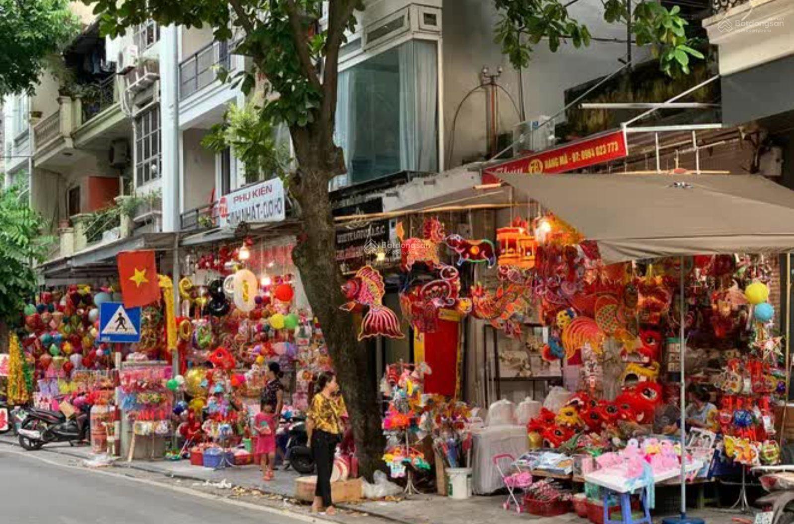 MẶT PHỐ HÀNG MÃ PHỐ CỔ HOÀN KIẾM KINH DOANH ĐỈNH CAO MẶT PHỐ HÀNG MÃ PHỐ CỔ HOÀN KIẾM KINH DOANH ĐỈNH CAO