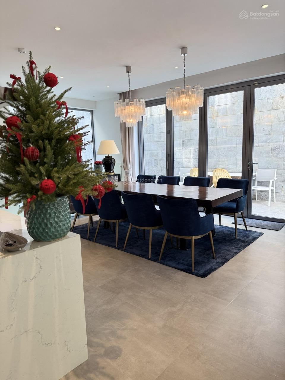 Bán Tòa Nhà 5 Tầng đường Hoàng Dư Khương, Quận 10 - DT: 5.6 X 13 - HĐT: 60 Tr/th - Giá: 27 Tỷ