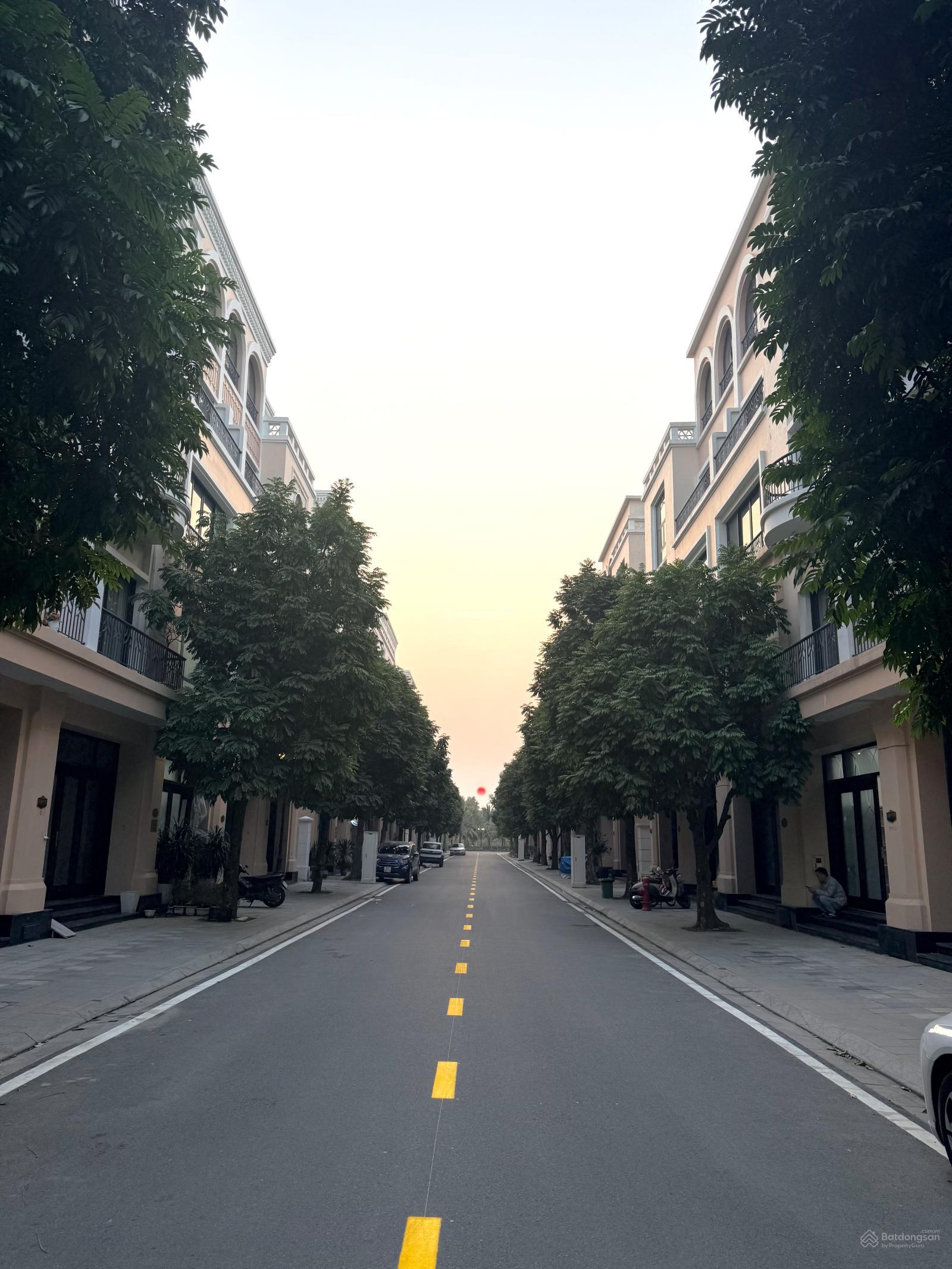 Hoàng Hôn đẹp thế Nhỉ. Nhưng vẫn Không đẹp Bằng Căn Này 75m mặt tiền 5m cực kì vừa vắn nhà Hoàng Hôn đẹp thế Nhỉ. Nhưng vẫn Không đẹp Bằng Căn Này 75m mặt tiền 5m cực kì vừa vắn nhà