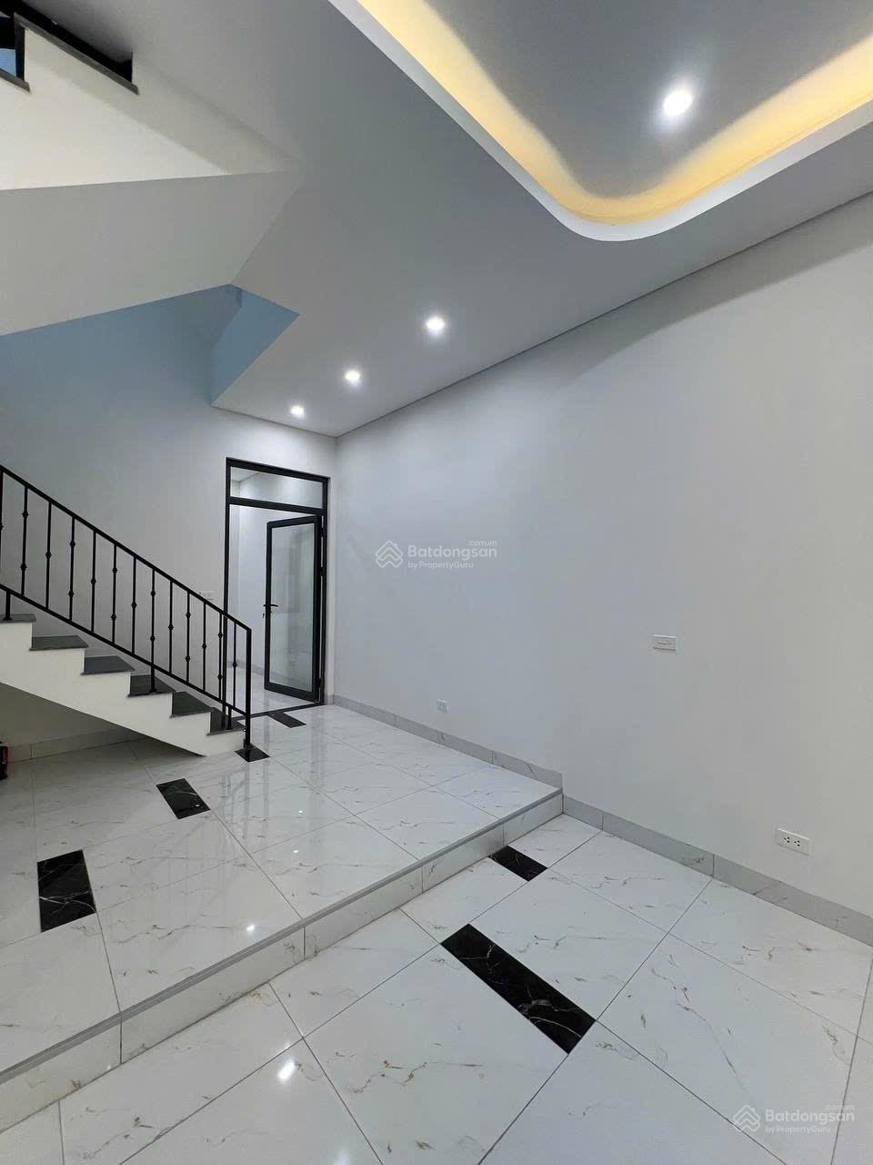 Chủ nhà thiện chí bán căn Thời Đại 60m2, HT 2 tầng, chỉ nhỉnh 9tỷ bao phí rẻ nhất TT hướng Đông N