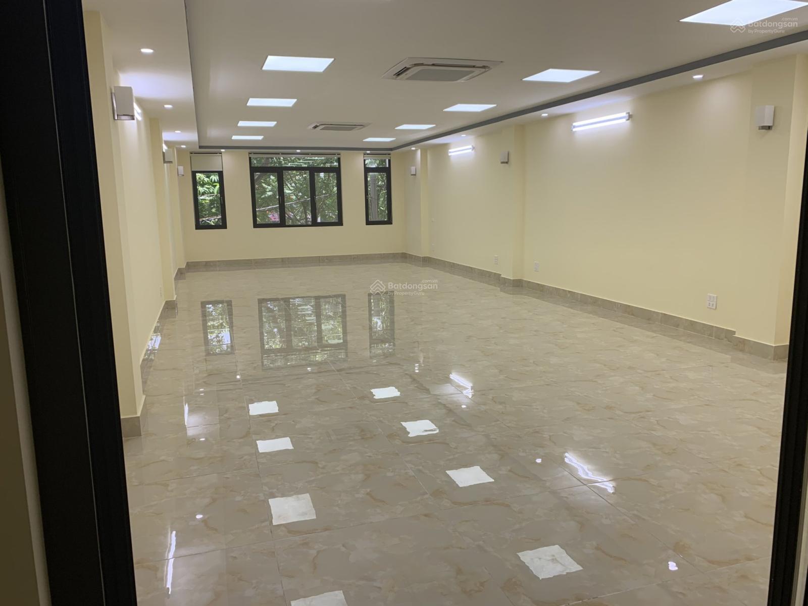 Tôi cho thuê nhà mặt phố vũ phạm hàm cầu giấy,140m * 6 tầng,mặt tiền 6m thông sàn,được làm nhà hàng