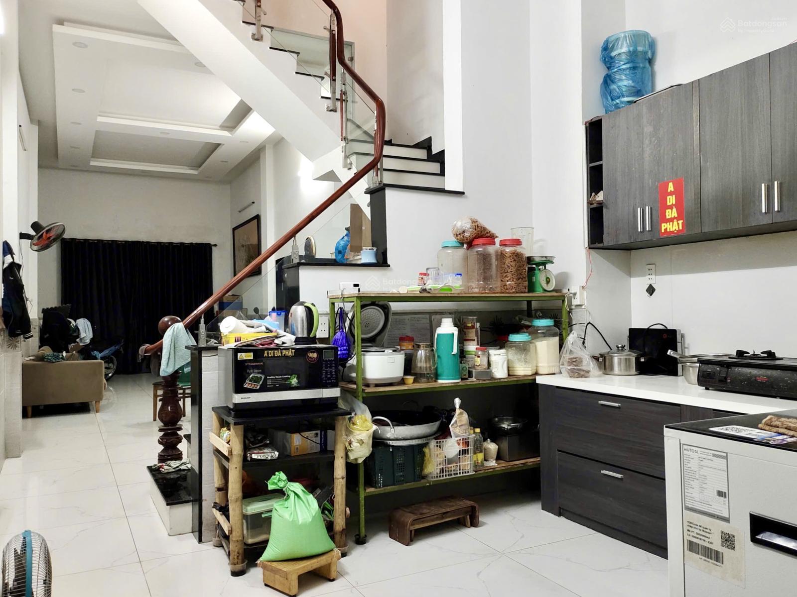 Cần bán nhà 80m2 - 1 trệt + 2 lầu + tum - KDC Phong Phú 4 - 5,5 tỷ - View công viên