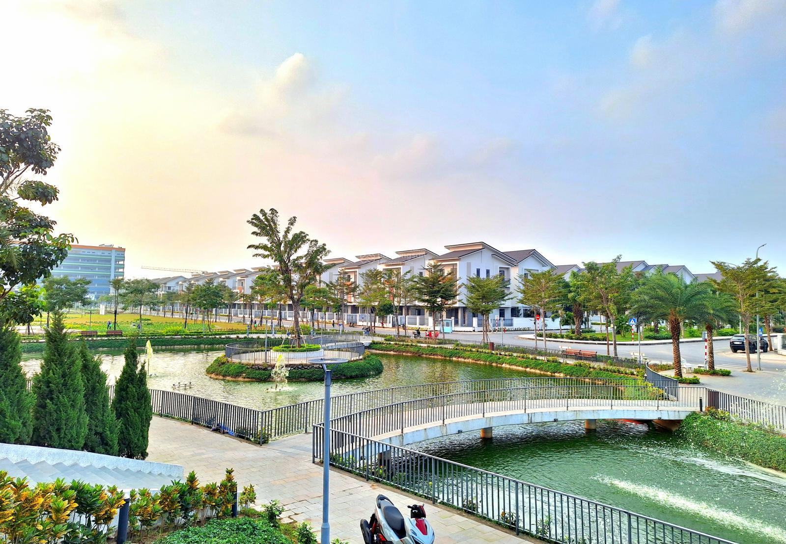 Chỉ 5,3x tỷ(30%), 225m2, LS 0% 24 tháng sở hữu Biệt thự kề Ga Trung Mầu Hà Nội- Centa Riverside.