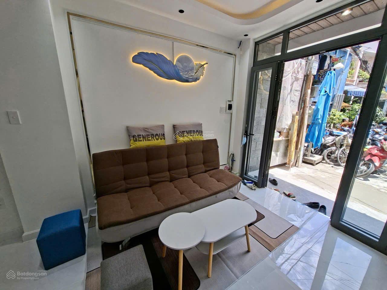 Nhà đẹp 1 trệt 1 lầu đường 100 Bình Thới - 3x8m - 2PN 2WC - Sổ hồng hoàn công đầy đủ