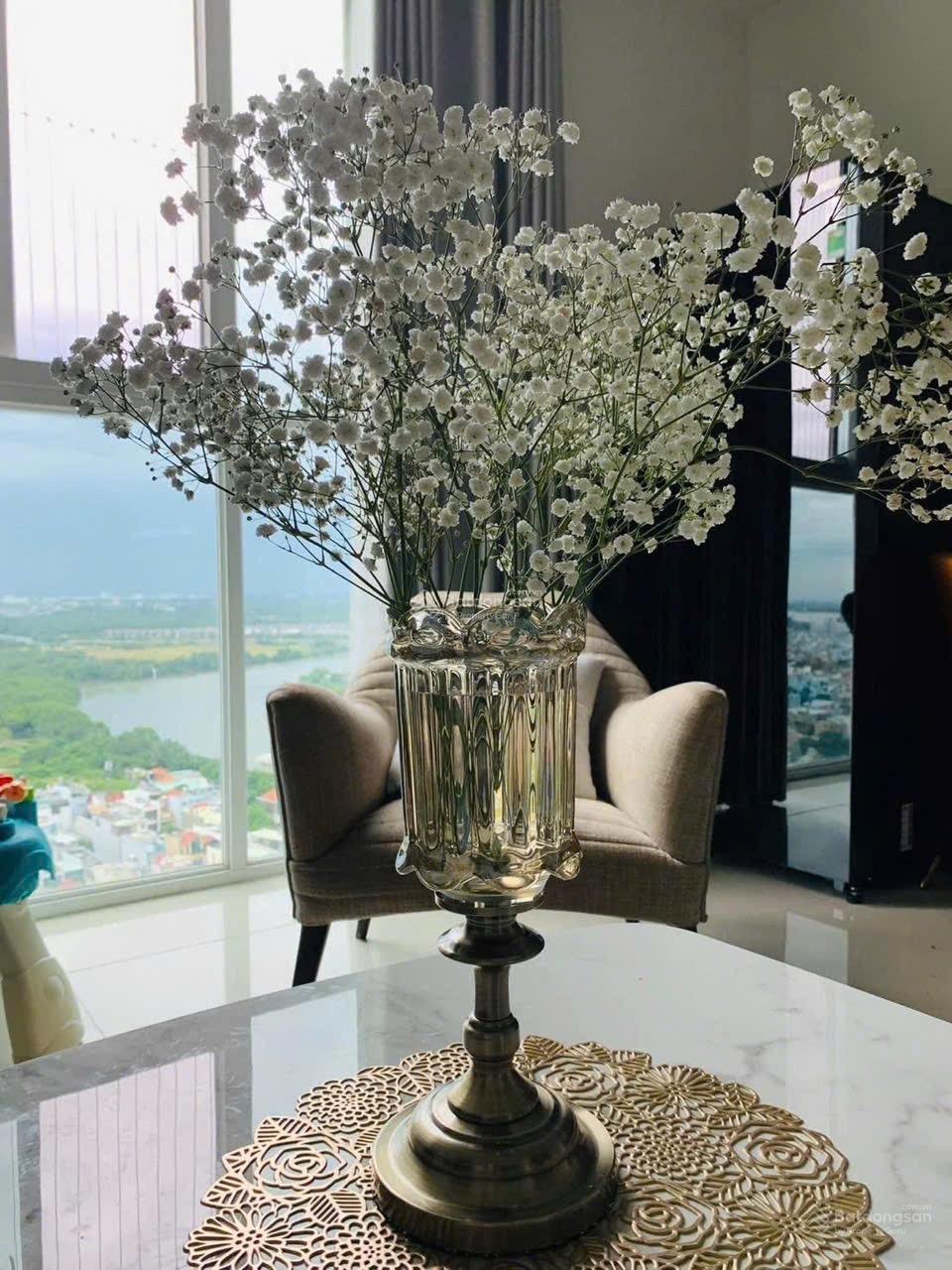 Cho thuê căn hộ 3PN - góc + full NT - view Phạm Hữu Lầu Q7 - DT 102m2 - giá 12 triệu