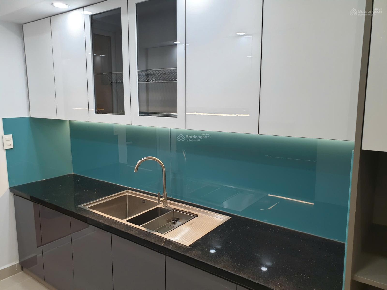 Cho Thuê Căn hộ Lucky Palace , 3PN , 2WC ,114m2 , Full Nội Thất ,Giá : 18.5 triệu/th , 0908 435 ***