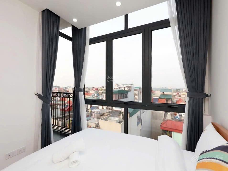 Căn hộ 2PN2VS 75m2 full nội thất xịn, ban công rộng 10 triệu/tháng phố Nghi Tàm, Tây Hồ.